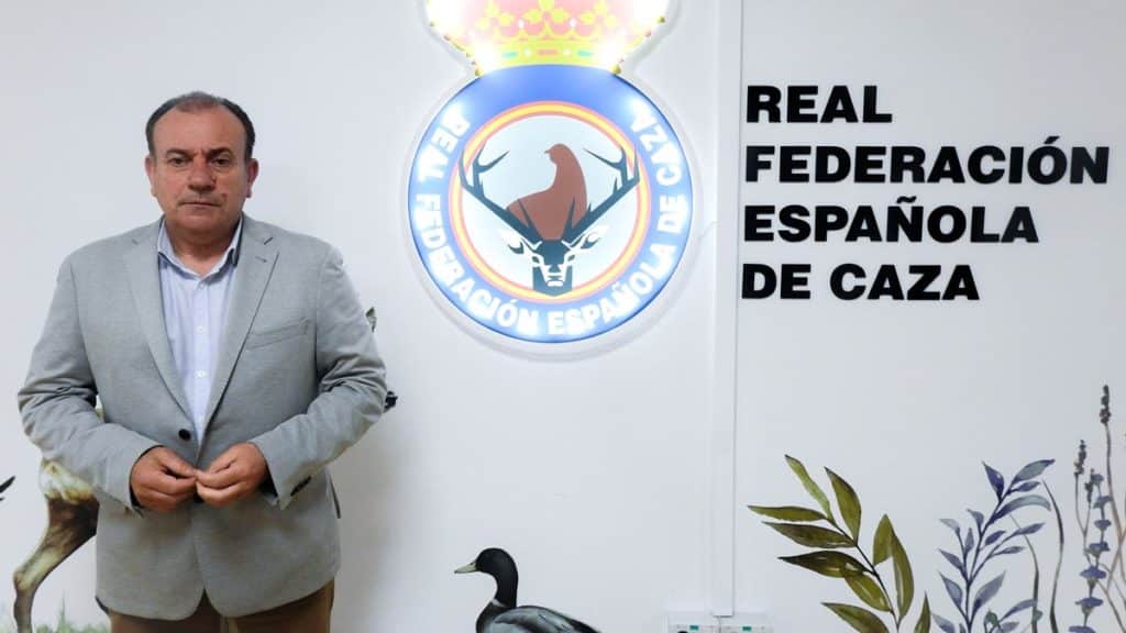 https://revistajaraysedal.es/wp-content/uploads/2021/08/pesca-galicia-puerto.jpg