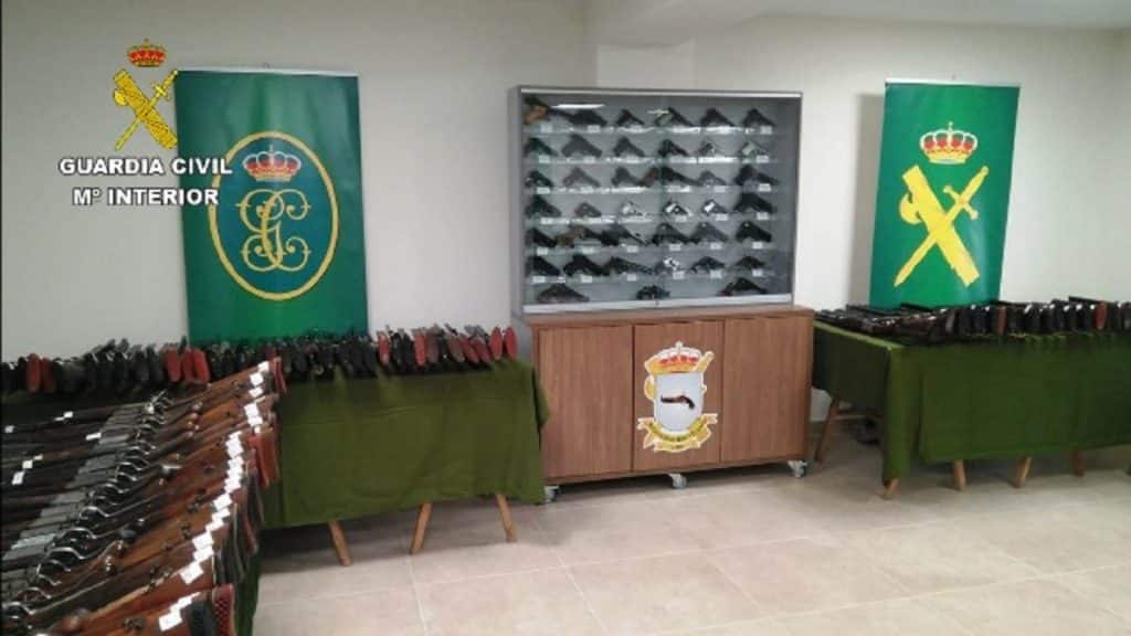 https://revistajaraysedal.es/wp-content/uploads/2021/08/pesca-galicia-puerto.jpg