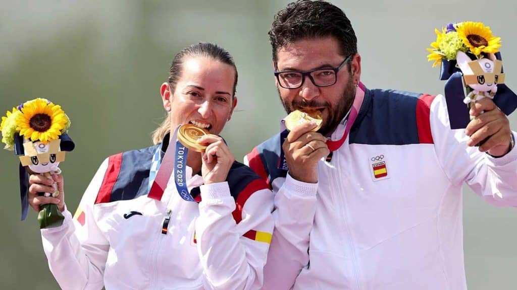 https://revistajaraysedal.es/wp-content/uploads/2021/08/pesca-galicia-puerto.jpg