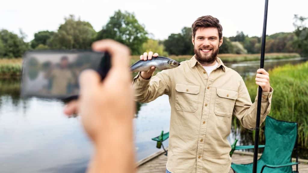 https://revistajaraysedal.es/wp-content/uploads/2021/08/pesca-galicia-puerto.jpg