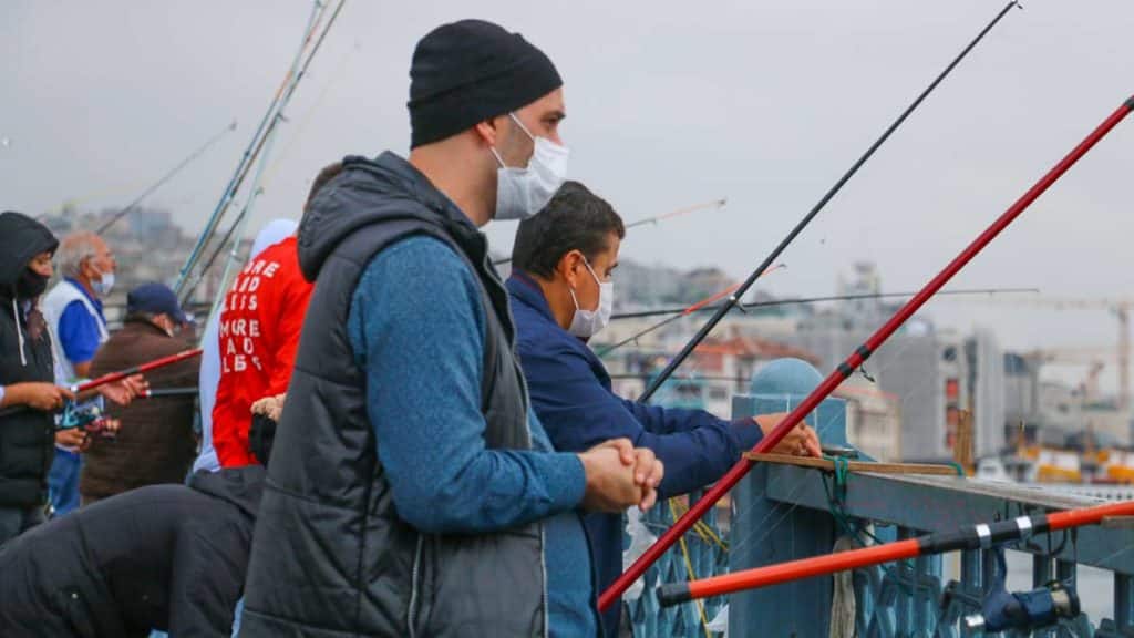 https://revistajaraysedal.es/wp-content/uploads/2021/08/pesca-galicia-puerto.jpg