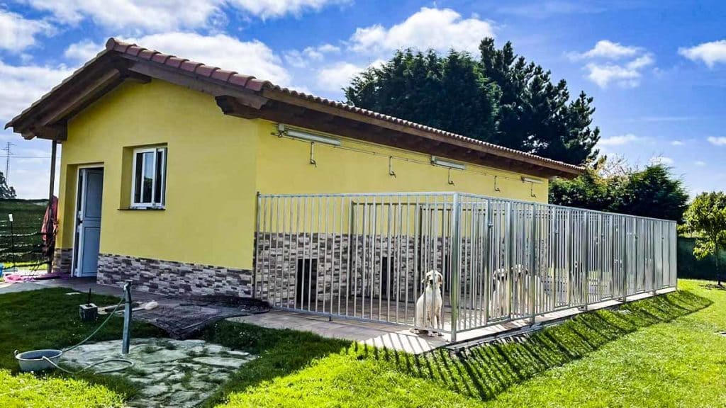 https://revistajaraysedal.es/wp-content/uploads/2021/08/pesca-galicia-puerto.jpg