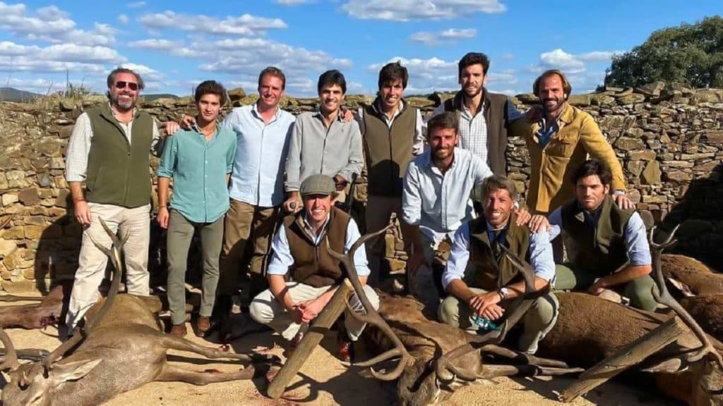 https://revistajaraysedal.es/wp-content/uploads/2021/08/pesca-galicia-puerto.jpg