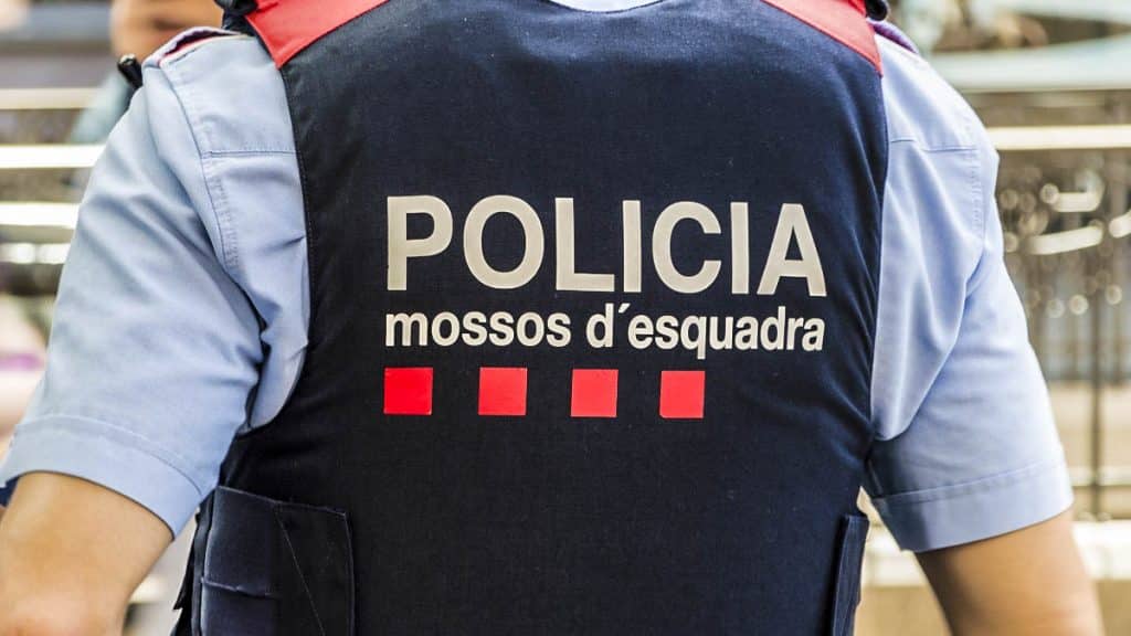 https://revistajaraysedal.es/wp-content/uploads/2021/08/pesca-galicia-puerto.jpg