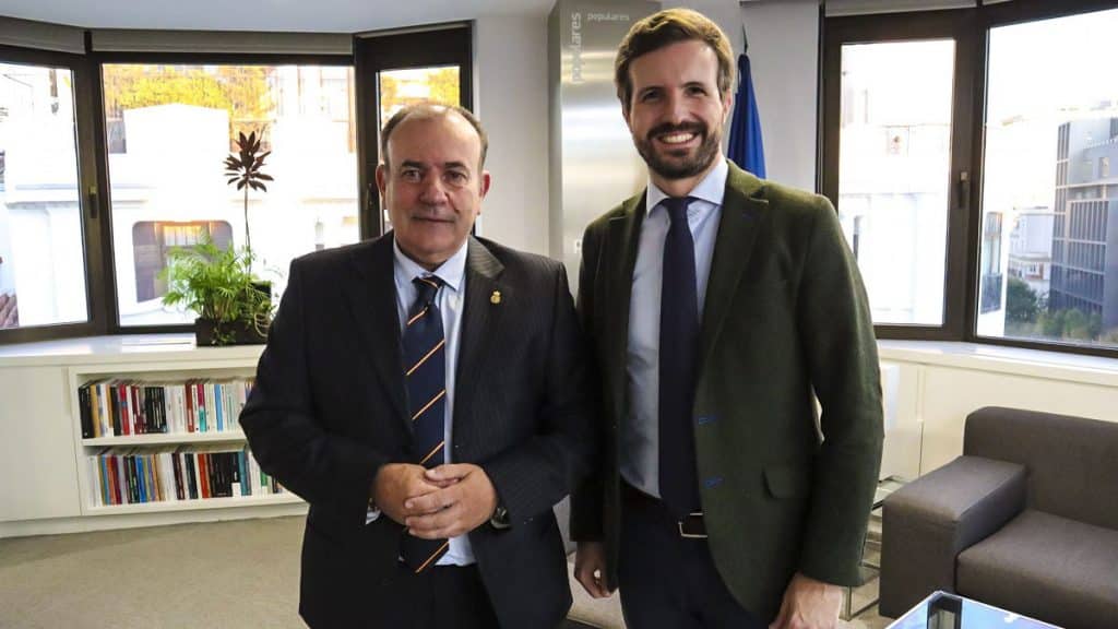 https://revistajaraysedal.es/wp-content/uploads/2021/08/pesca-galicia-puerto.jpg