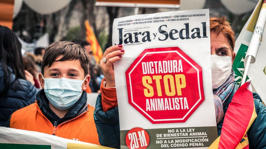 https://revistajaraysedal.es/wp-content/uploads/2021/08/pesca-galicia-puerto.jpg