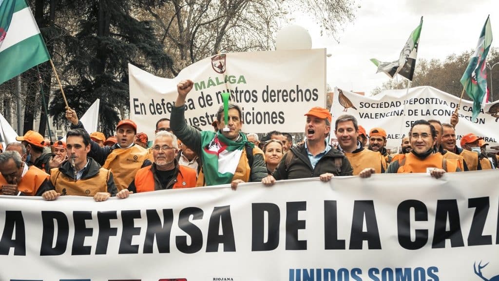 https://revistajaraysedal.es/wp-content/uploads/2021/08/pesca-galicia-puerto.jpg