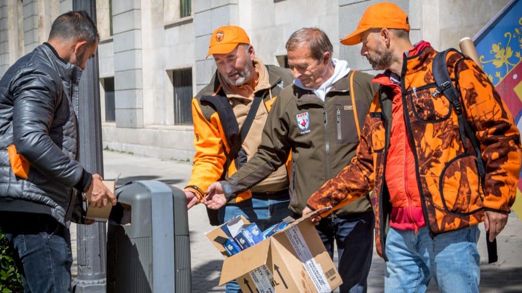 https://revistajaraysedal.es/wp-content/uploads/2021/08/pesca-galicia-puerto.jpg