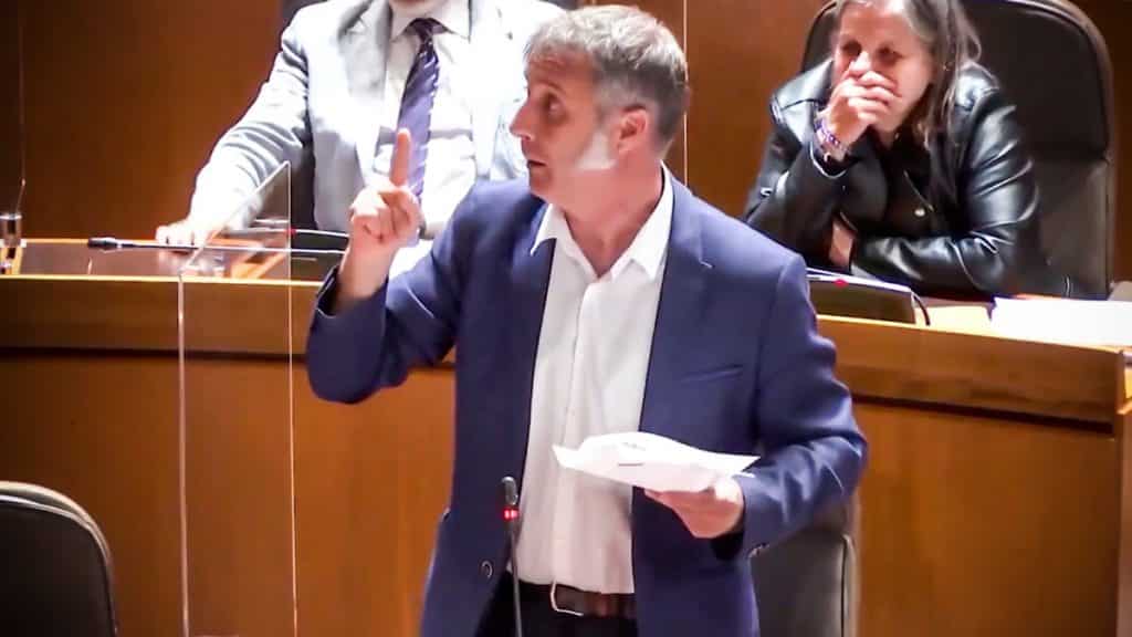 https://revistajaraysedal.es/wp-content/uploads/2021/08/pesca-galicia-puerto.jpg