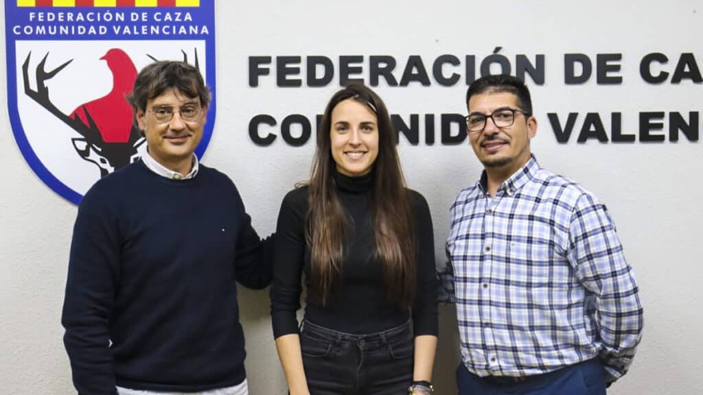 https://revistajaraysedal.es/wp-content/uploads/2021/08/pesca-galicia-puerto.jpg