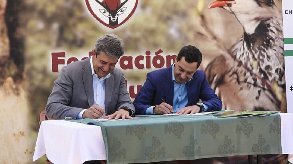 https://revistajaraysedal.es/wp-content/uploads/2021/08/pesca-galicia-puerto.jpg
