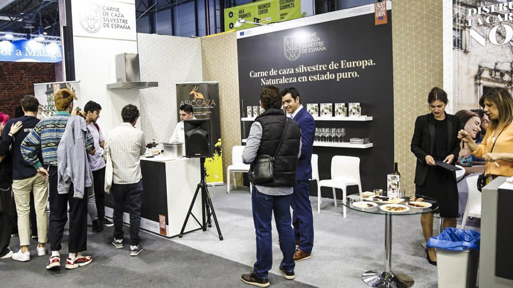 https://revistajaraysedal.es/wp-content/uploads/2021/08/pesca-galicia-puerto.jpg