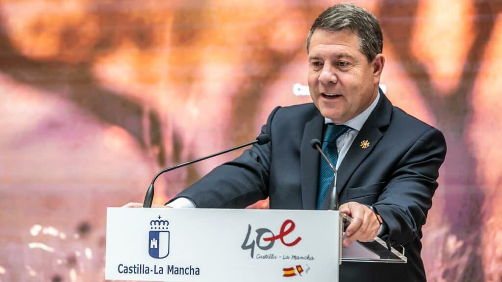 https://revistajaraysedal.es/wp-content/uploads/2021/08/pesca-galicia-puerto.jpg
