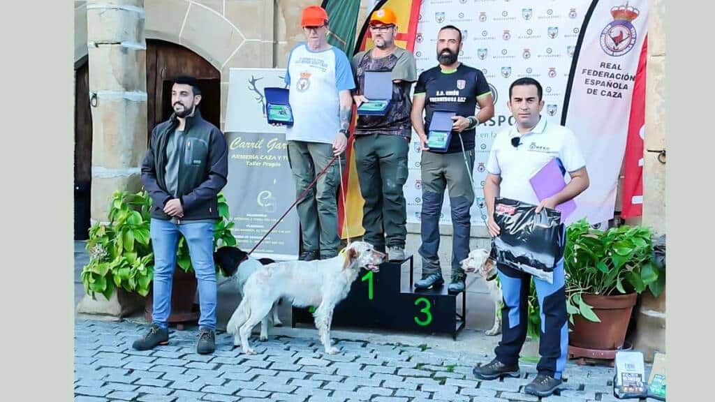 https://revistajaraysedal.es/wp-content/uploads/2021/08/pesca-galicia-puerto.jpg