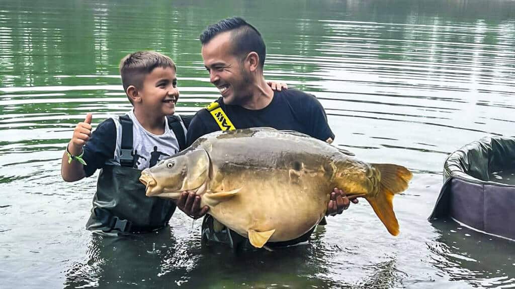 https://revistajaraysedal.es/wp-content/uploads/2021/08/pesca-galicia-puerto.jpg