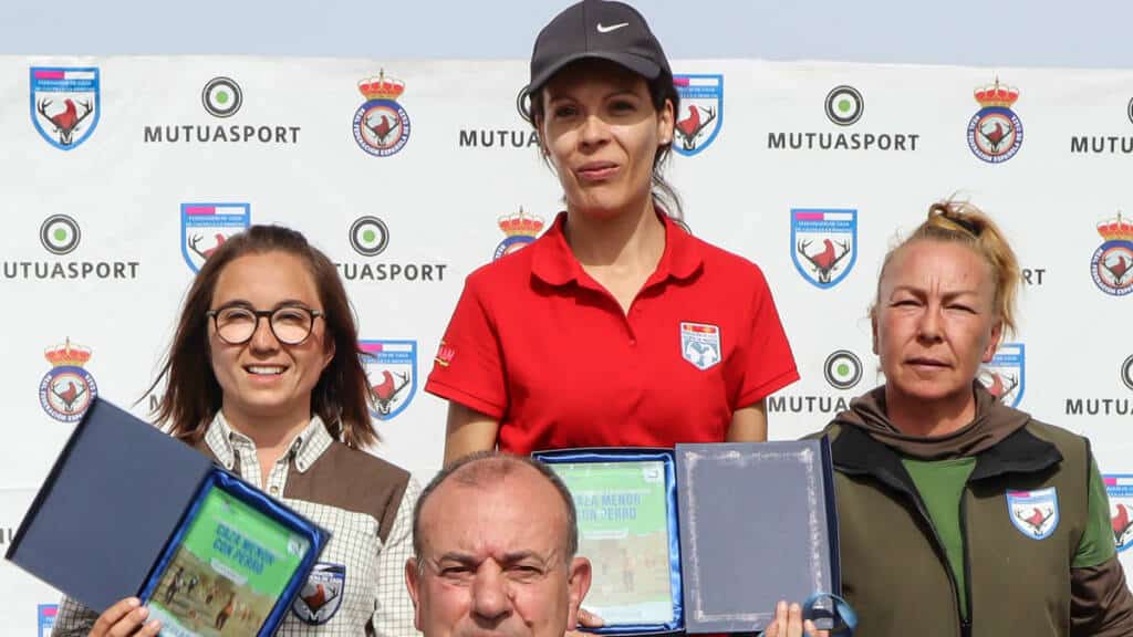 https://revistajaraysedal.es/wp-content/uploads/2021/08/pesca-galicia-puerto.jpg