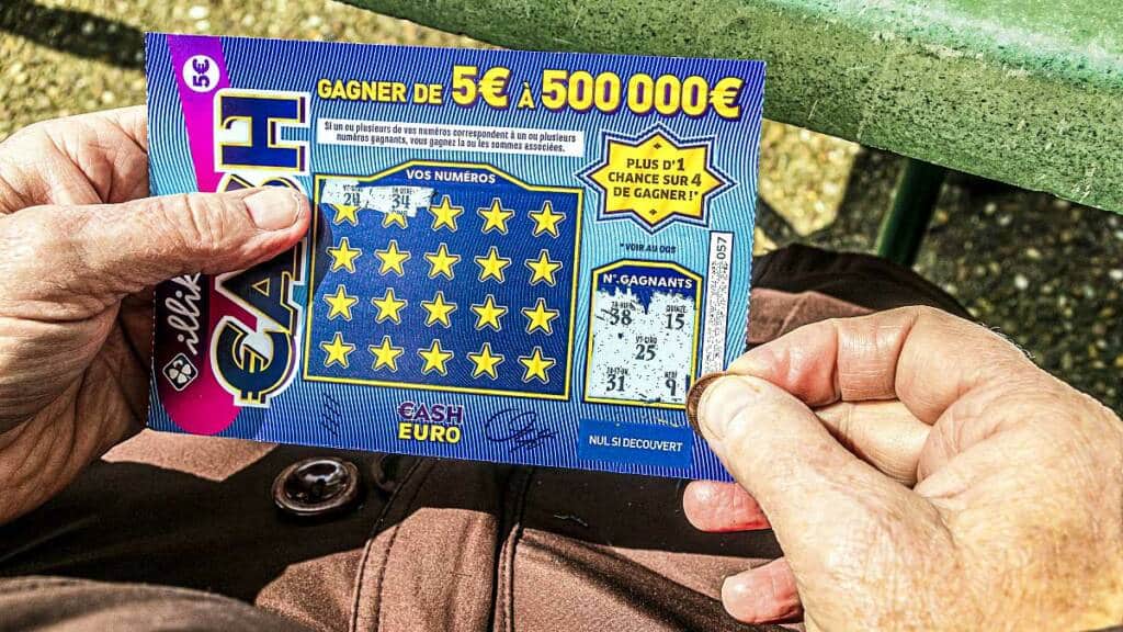 https://revistajaraysedal.es/wp-content/uploads/2021/08/pesca-galicia-puerto.jpg
