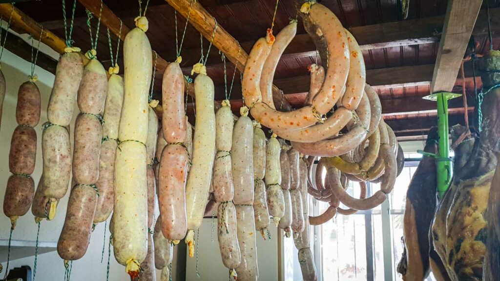 https://revistajaraysedal.es/wp-content/uploads/2021/08/pesca-galicia-puerto.jpg