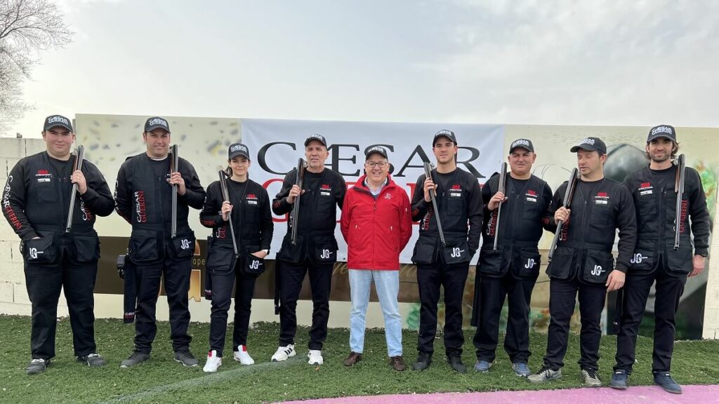 https://revistajaraysedal.es/wp-content/uploads/2021/08/pesca-galicia-puerto.jpg