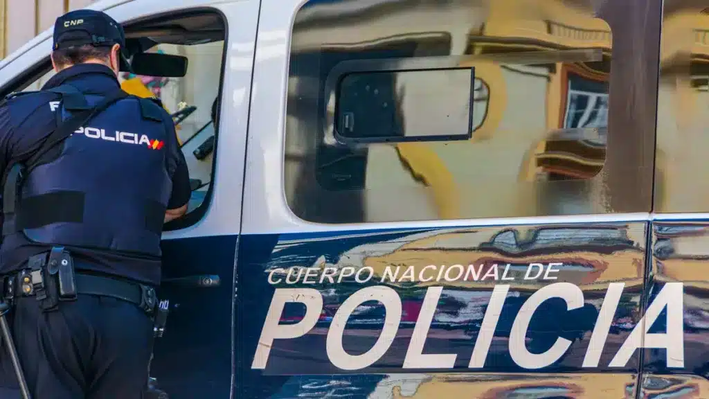 https://revistajaraysedal.es/wp-content/uploads/2021/08/pesca-galicia-puerto.jpg