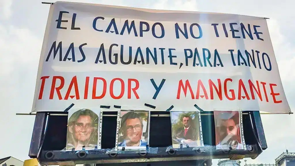 https://revistajaraysedal.es/wp-content/uploads/2021/08/pesca-galicia-puerto.jpg