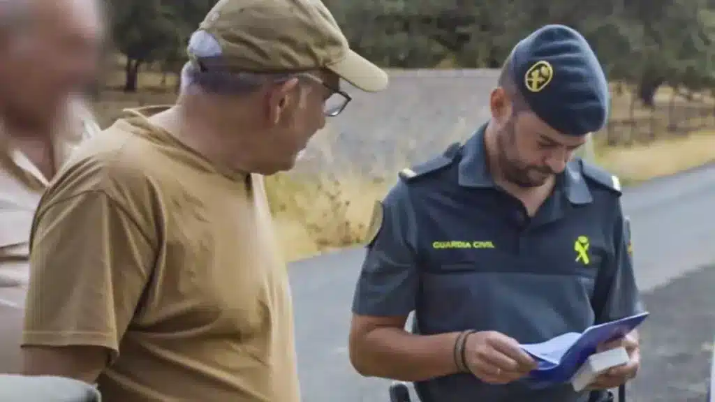 https://revistajaraysedal.es/wp-content/uploads/2021/08/pesca-galicia-puerto.jpg
