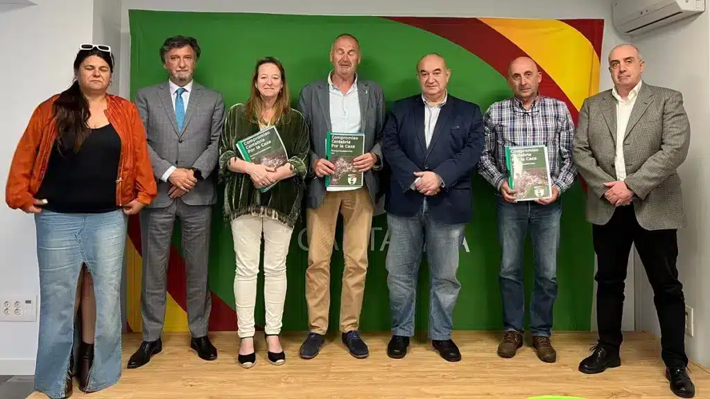 https://revistajaraysedal.es/wp-content/uploads/2021/08/pesca-galicia-puerto.jpg