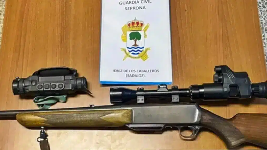 https://revistajaraysedal.es/wp-content/uploads/2021/08/pesca-galicia-puerto.jpg