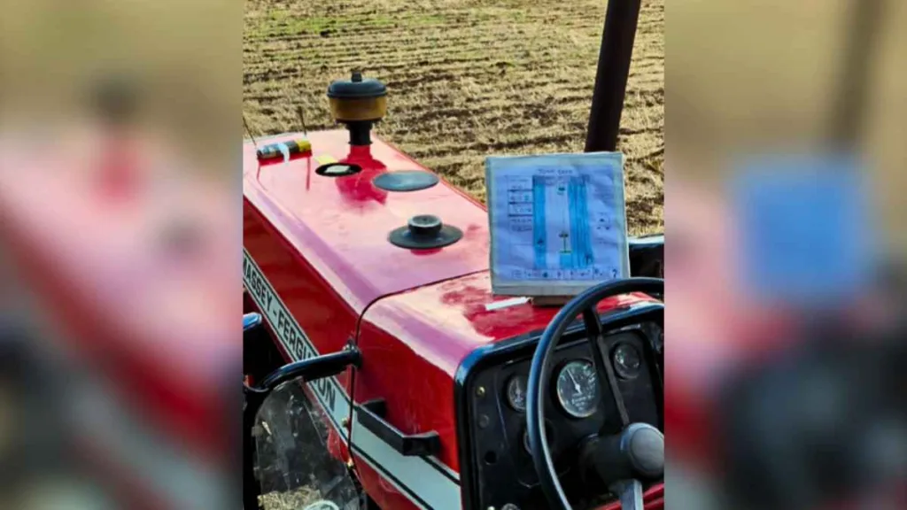 Un agricultor presenta su particular tecnología.