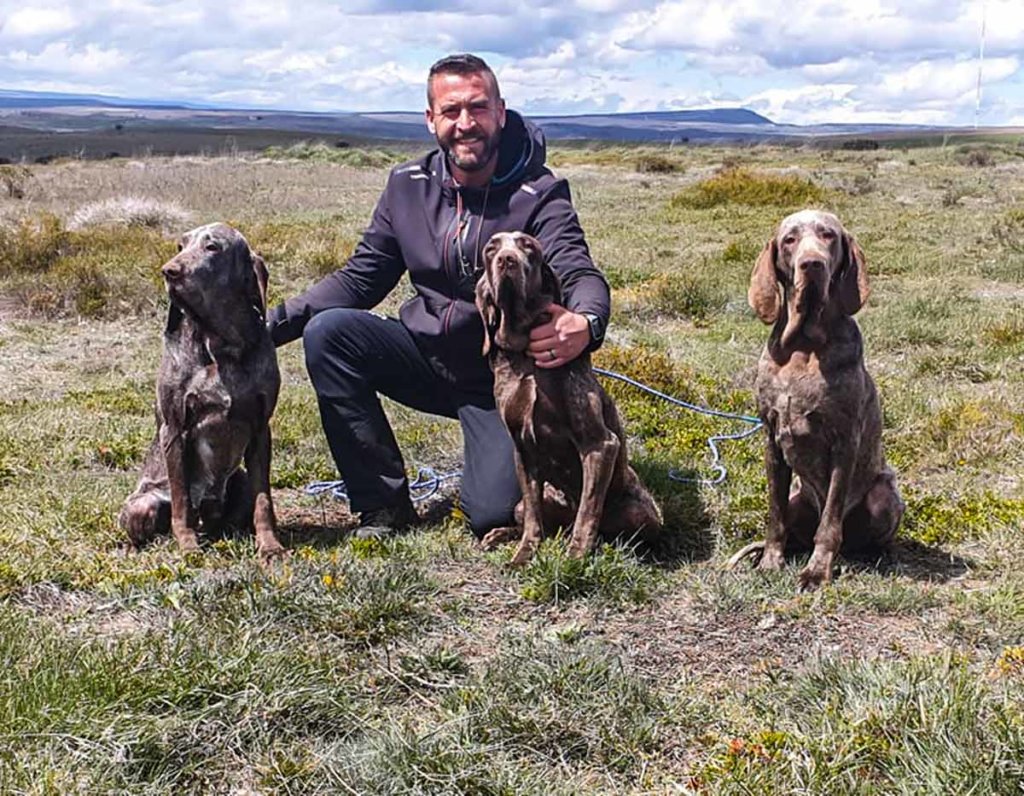 https://revistajaraysedal.es/wp-content/uploads/2021/08/pesca-galicia-puerto.jpg